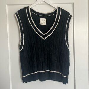 Abercrombie & Fitch NWT stitched sweater vest